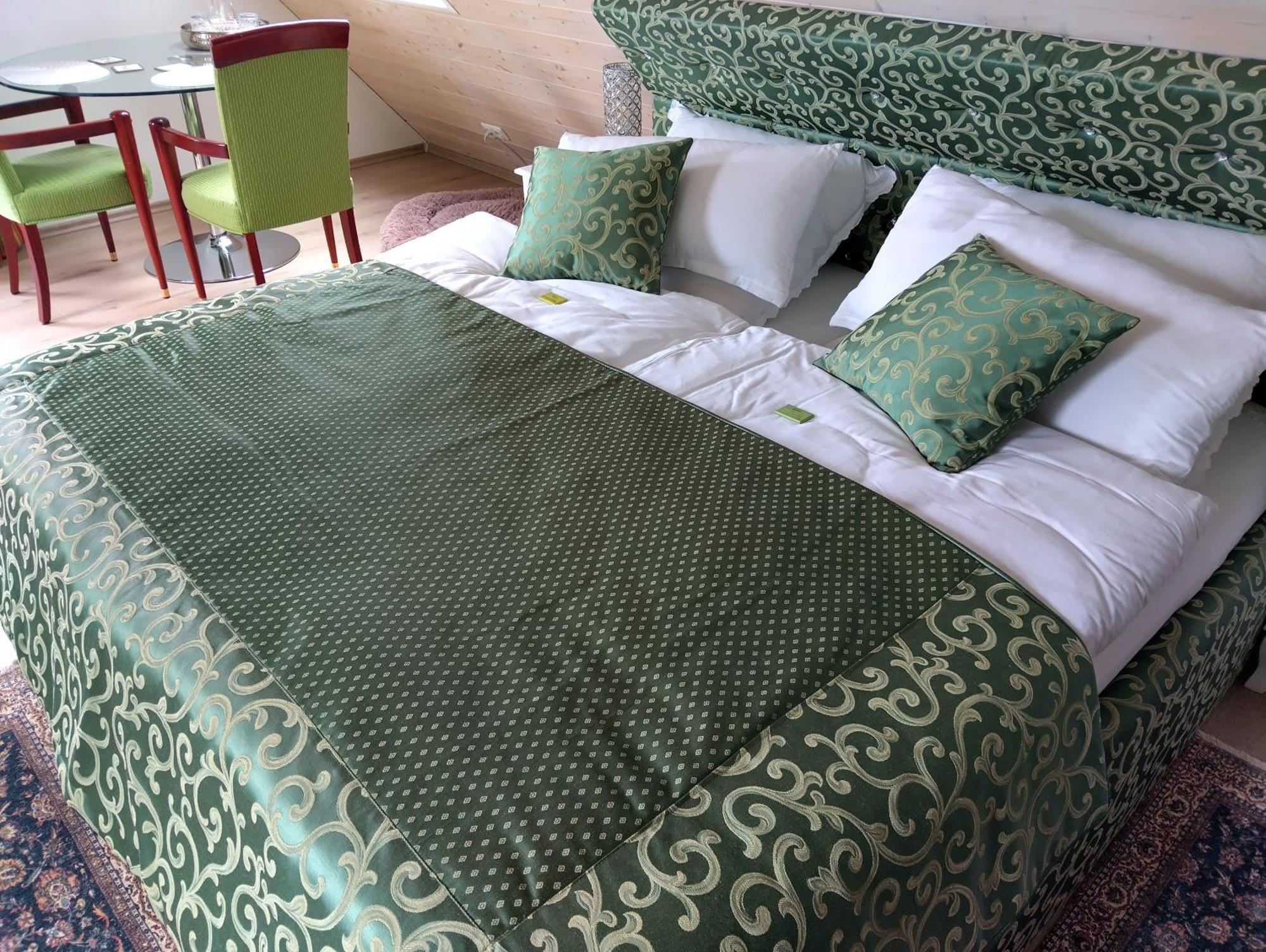 Haus "Guck - Ins - Tal" Apartment Sasbachwalden Bagian luar foto